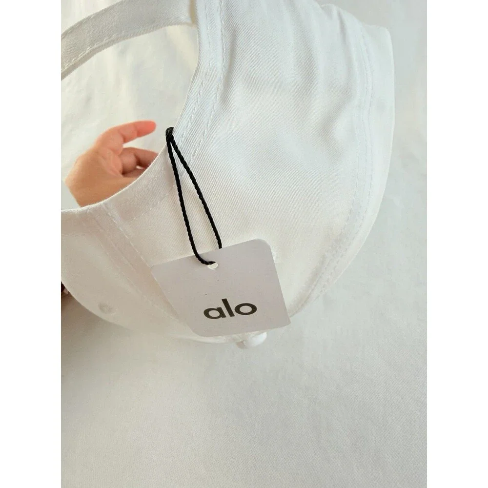 ALO Performance Off-Duty Cap – White